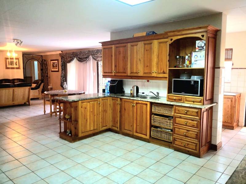 5 Bedroom Property for Sale in Stilfontein North West